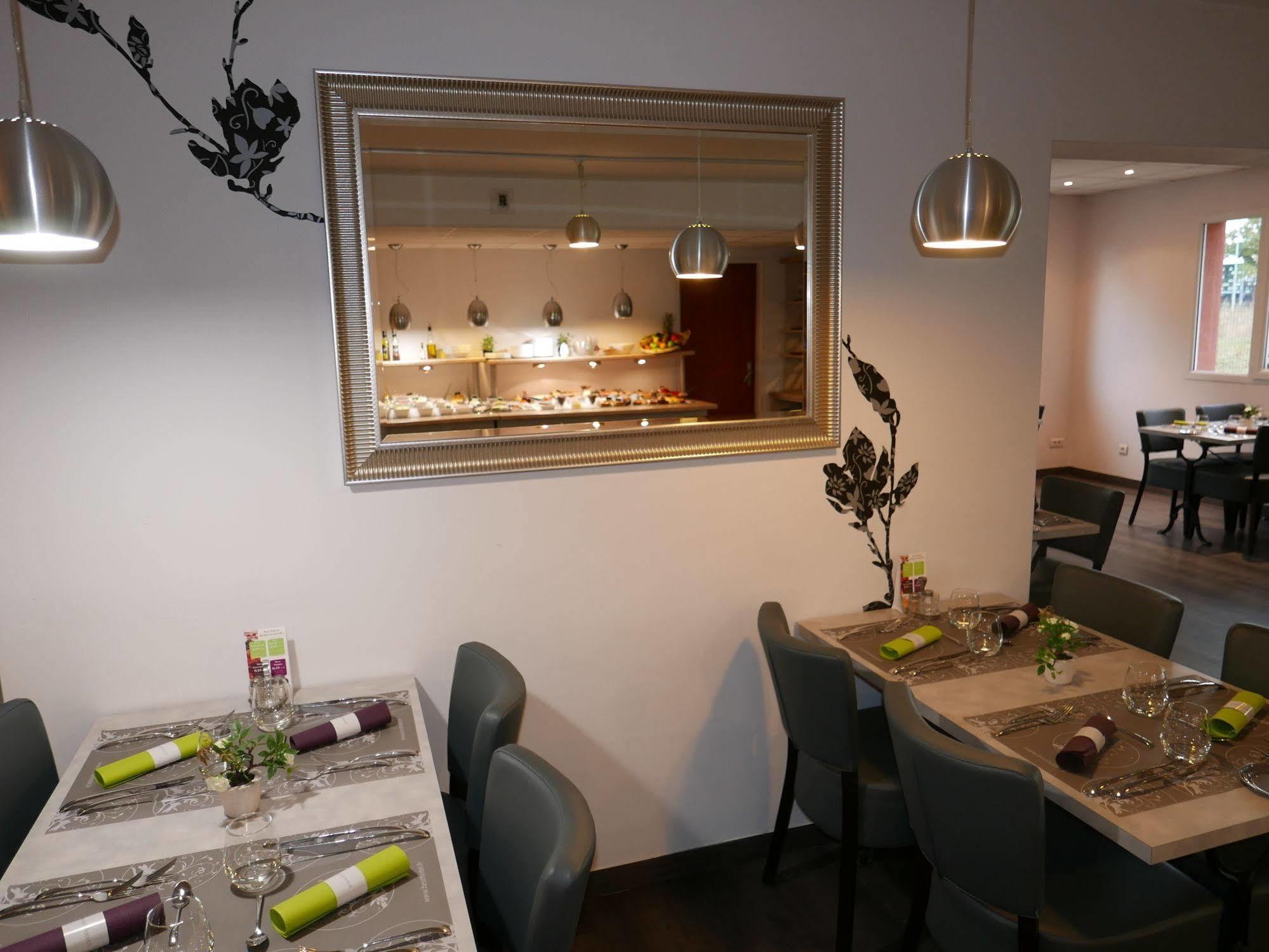 Best Hotel Lyon - Saint Priest Экстерьер фото